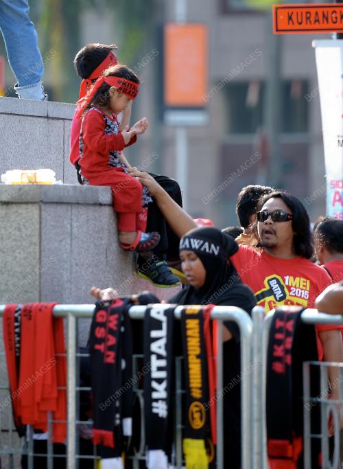 KL27_01052015_BANTAH_GST