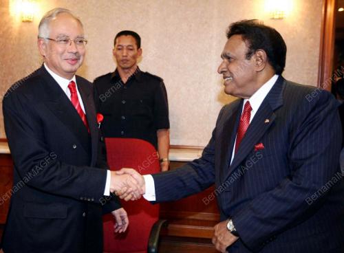 MOHD NAJIB TUN ABDUL RAZAK