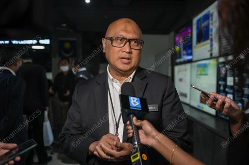 KUNJUNGAN NADMA KE PEJABAT PENGERUSI BERNAMA
