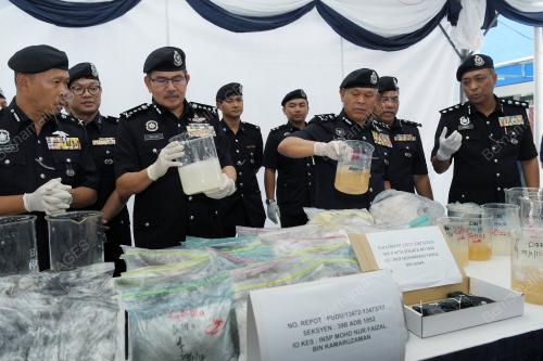 KL27_01122018_POLIS_BN201811305205