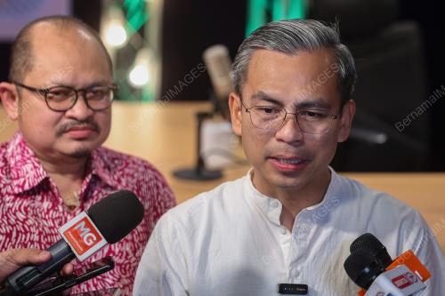 FAHMI FADZIL
