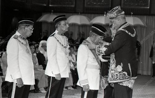 HARI KEPUTERAAN