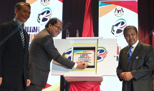 KL27_02102017_BULAN_BAHASA