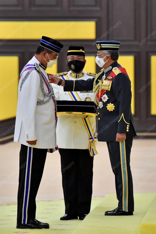 AL-SULTAN ABDULLAH RI'AYATUDDIN AL-MUSTAFA BILLAH SHAH