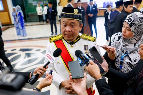 DATUK LUKANISMAN AWANG SAUNI