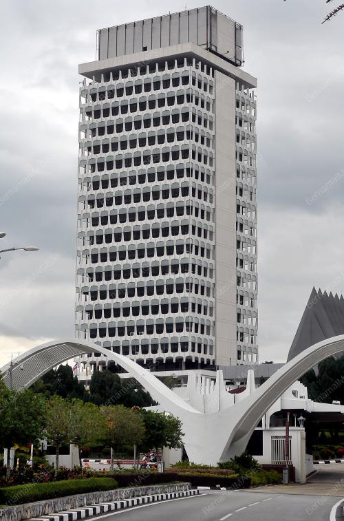 KL27_03032017_PARLIMEN