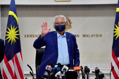 DATUK SERI ISMAIL SABRI YAAKOB