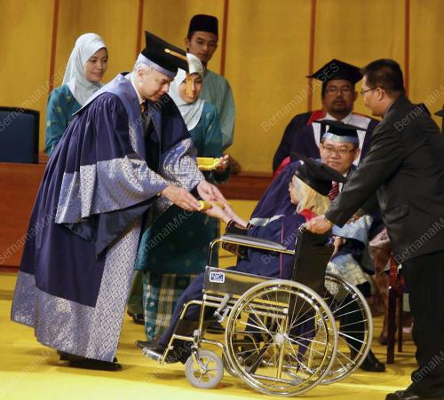 RAJA DR NAZRIN SHAH