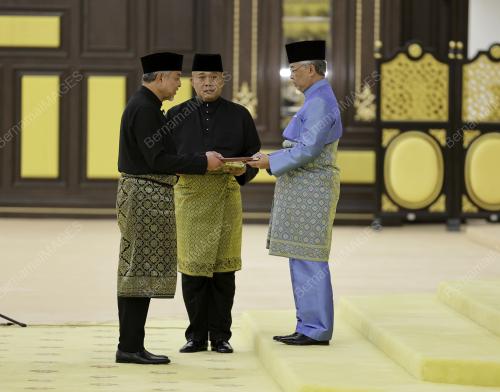 SULTAN ABDULLAH RI'AYATUDDIN AL-MUSTAFA BILLAH SHAH