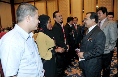 KL27_04092012_PERSIDANGAN