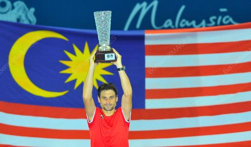 KL27_04102015_TENIS