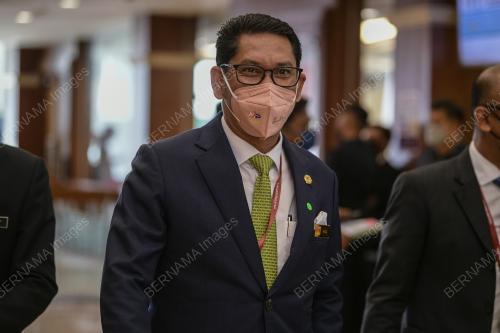 DATUK SERI AHMAD FAIZAL AZUMU