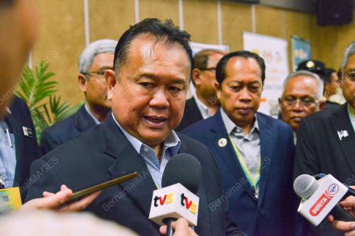 DATUK SERI ALEXANDER NANTA LINGGI