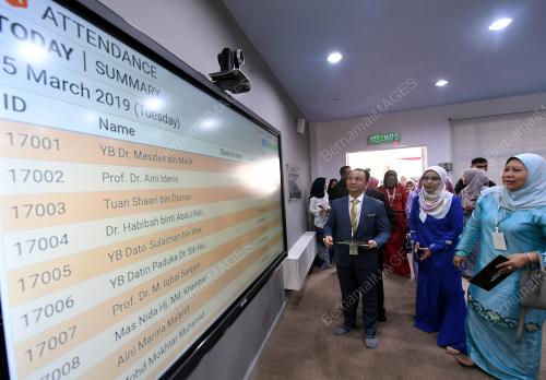 KL27_05032019_UPM_BN201903042297