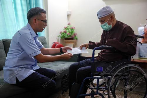 FAHMI FADZIL