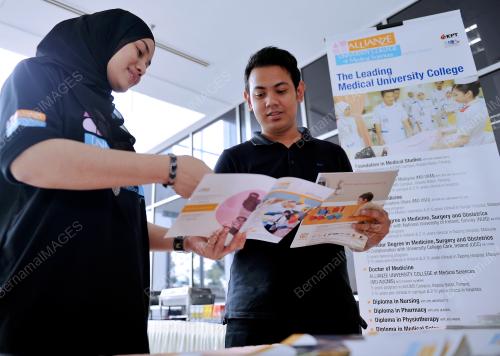 KL27_05052012_HARI_TERBUKA