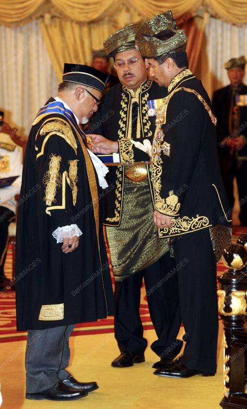TUANKU MIZAN ZAINAL ABIDIN