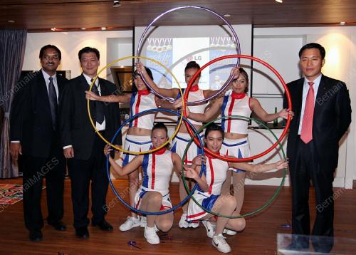 LG REACH FOR GOLD PROMOTION