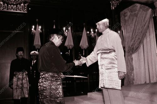 SULTAN AZLAN MUHIBBUDDIN SHAH