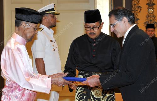 KL27_07032016_AGONG
