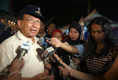 DR RAIS YATIM