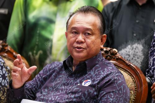 DATUK SERI ALEXANDER NANTA LINGGI
