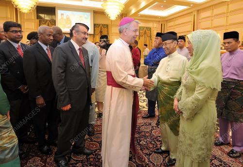 KL27_08082013_AGONG