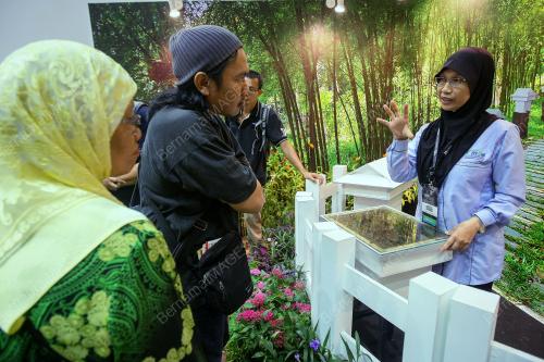KL27_09122016_MADU