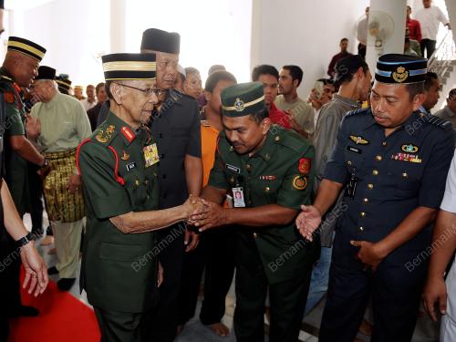 KL27_09092016_AGONG