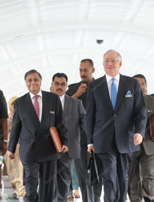 MOHD NAJIB TUN ABDUL RAZAK