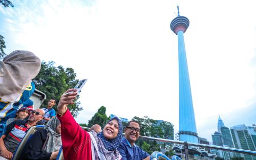 BERNAMA RADIO HOP ON HOP OFF