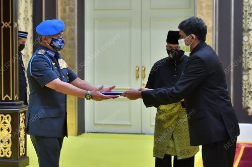 AL-SULTAN ABDULLAH RI'AYATUDDIN AL-MUSTAFA BILLAH SHAH