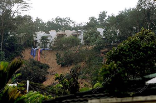 TANAH RUNTUH DI BUKIT ANTARABANGSA