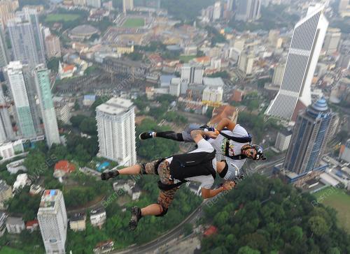 KL27_11017_BASE_JUMP_01102017