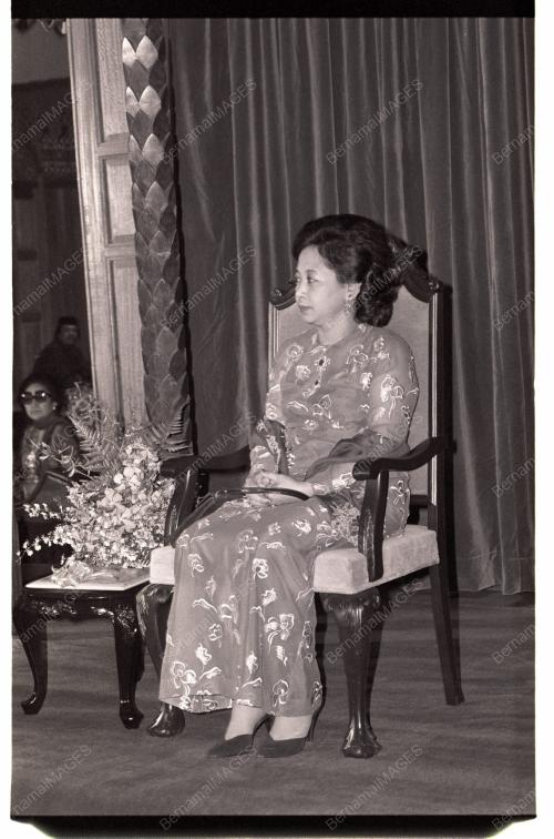 RAJA PERMAISURI AGONG MELAWAT MUZIUM NEGARA