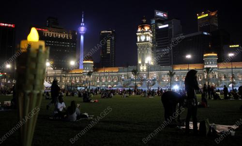 KL27_11072015_MALAM_LIKUR