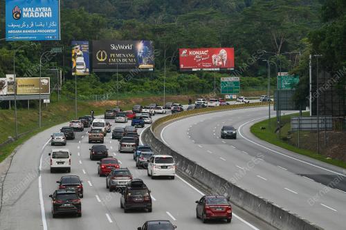 TINJAUAN ALIRAN TRAFIK LEBUHRAYA KARAK