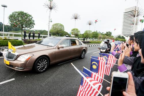 KL27_12122016_AGONG_PARLIMEN