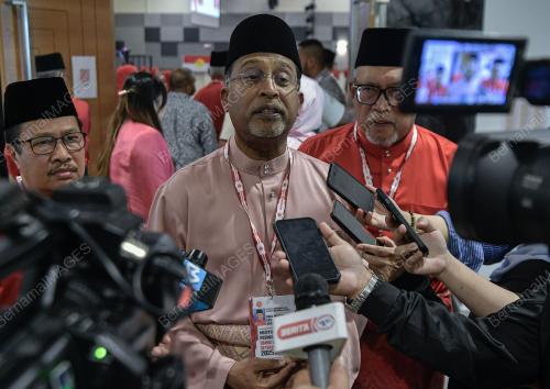 DATUK SERI DR ZAMBRY ABD KADIR