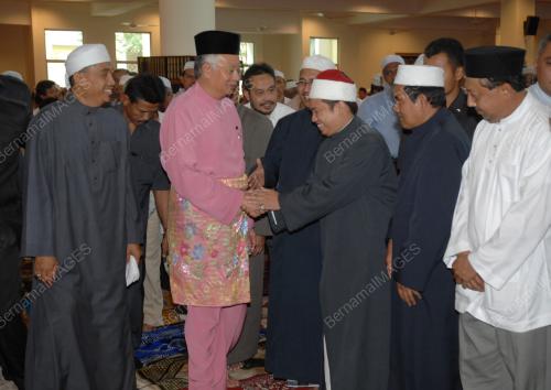 MOHD NAJIB TUN ABDUL RAZAK