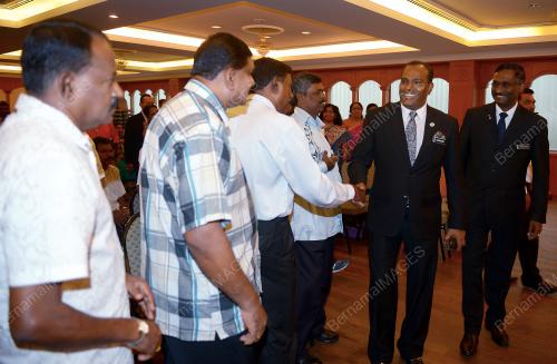 KL27_13102015_BANTUAN_SJKT