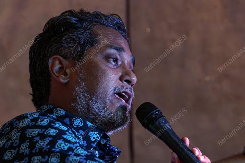 KHAIRY JAMALUDDIN