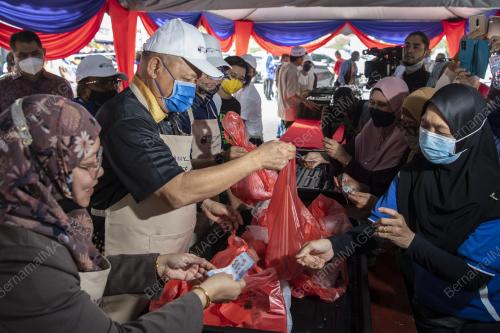 DATUK SERI DR SHAHIDAN KASIM