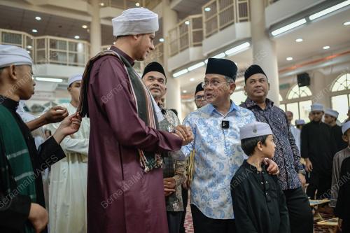 DATUK DR MOHD NA'IM MOKHTAR