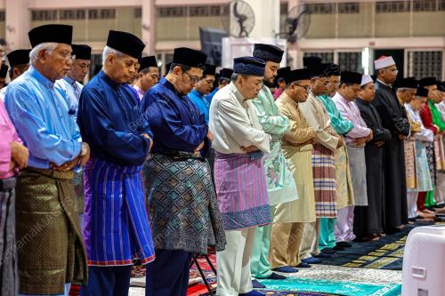 SULTAN SHARAFUDDIN IDRIS SHAH