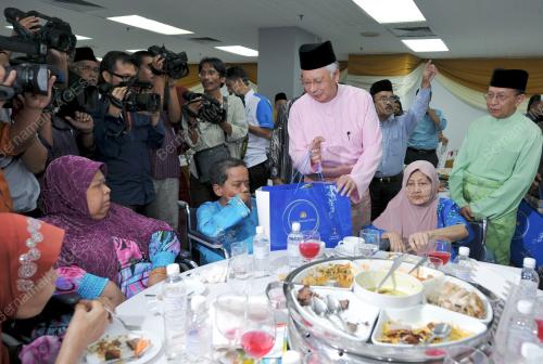 DATUK SERI MOHD NAJIB TUN ABDUL RAZAK