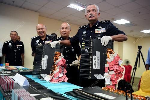 DATUK ZAINUDDIN YAACOB