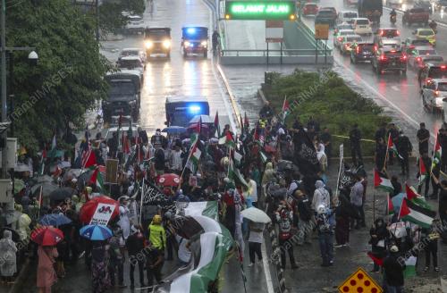 PERHIMPUNAN MALAYSIA BANGKIT