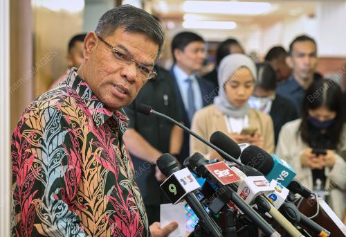 DATUK SERI SAIFUDDIN NASUTIO