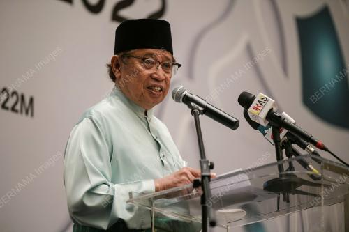 TAN SRI ABANG JOHARI TUN OPENG